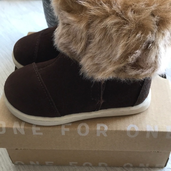Adorable Toms Booties. Purchased new, tried on, but never worn - Picture 3 of 10